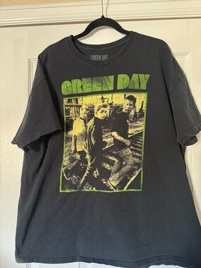 Vintage Green Day Black Short-Sleeve Band Tee